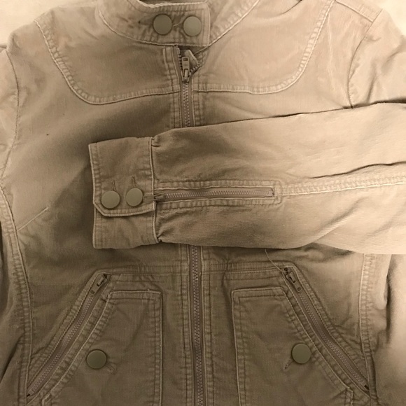 Women’s Jacket - Picture 2 of 5